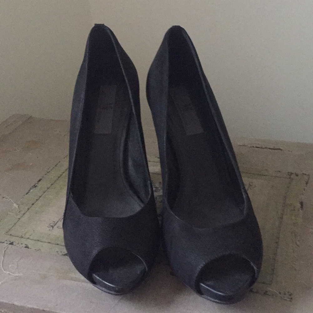 Mia Limited Edition Black Heels Sz8.5